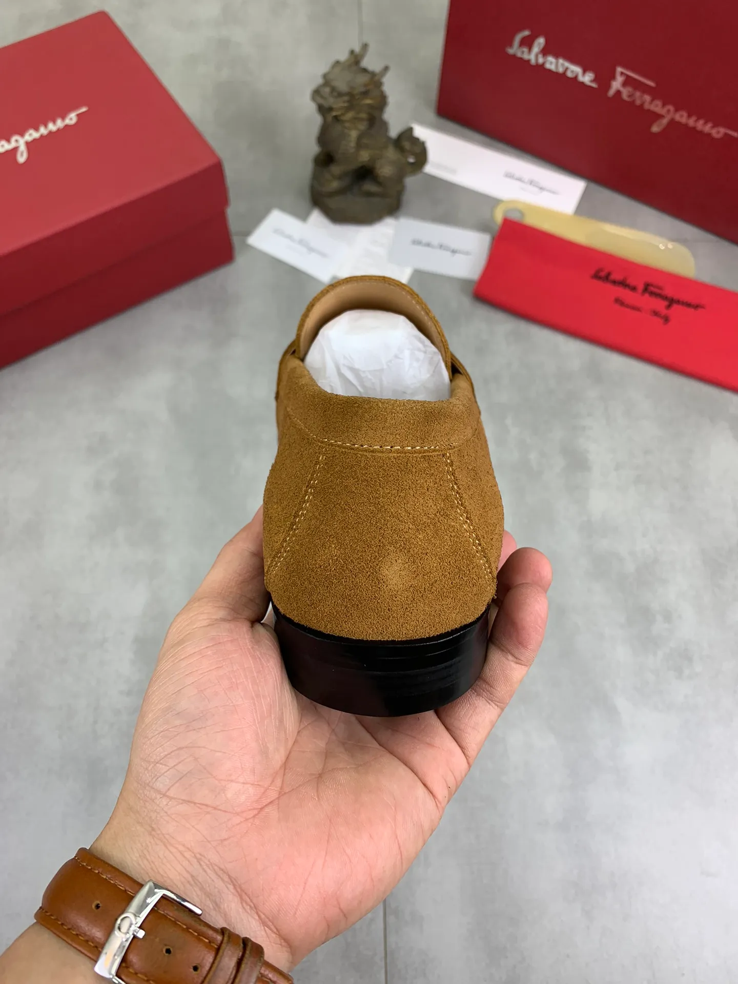 Men's Men's Shoes 💰P460💰[New Style] Water-dyed Niuli 🆘[Salvatore Ferragamo] Ferragamo's latest casual business leather shoes for men! Available at counters simultaneously! The fabric is made of specially imported original calfskin, the lining is made of imported water-dyed cowhide, and the original combination outsole is absolutely luxurious and leads the fashion trend. Matching code: 38-45; black or blue optional
